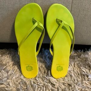 Yellow box sandals